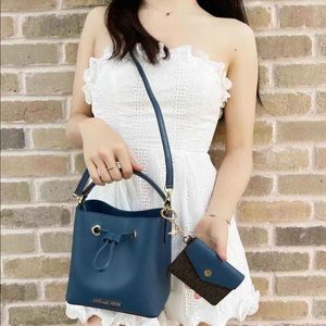 BUNDLE- NWT Michael Kors Crossbody & Cardholder